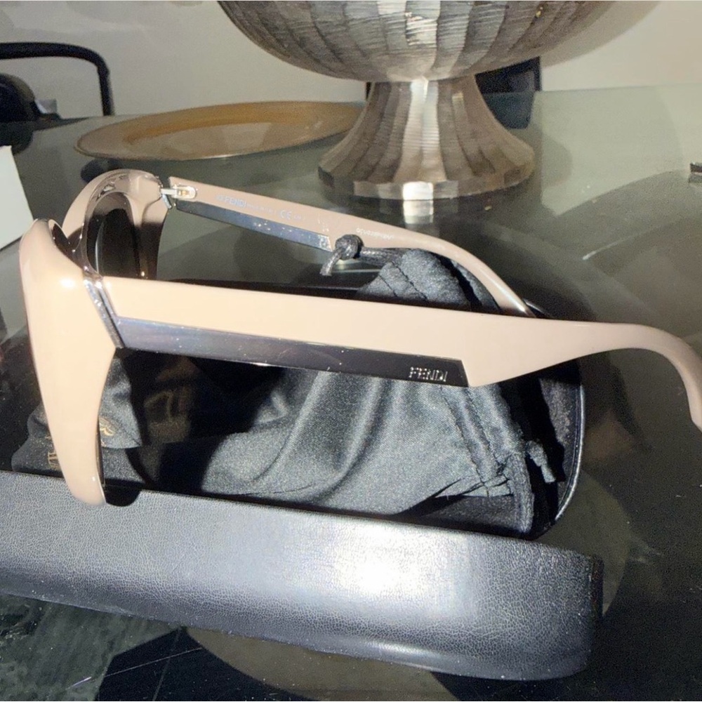 FENDI  Beige and Black Oversized Frame Sunglasses